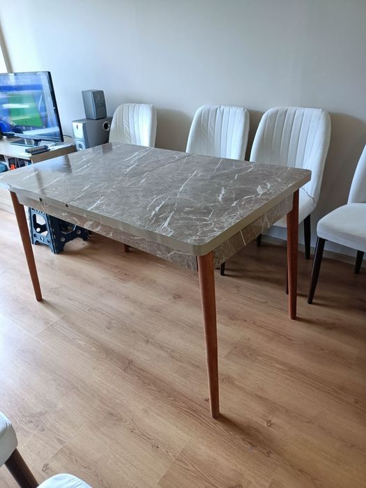 Чисто нова маса.