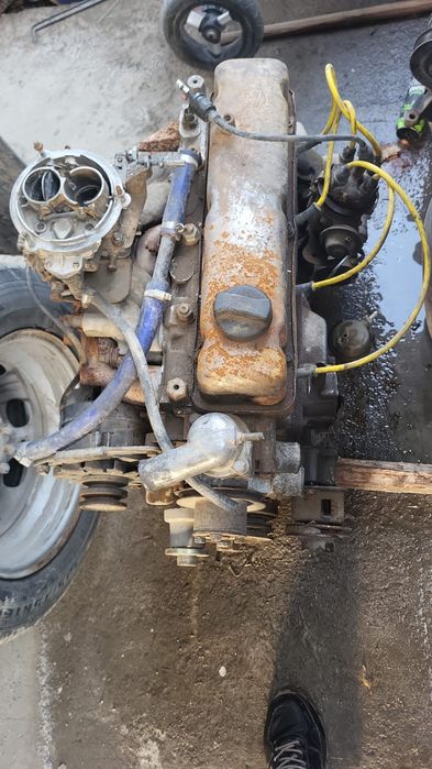 Продаётся 100 мотор от газели