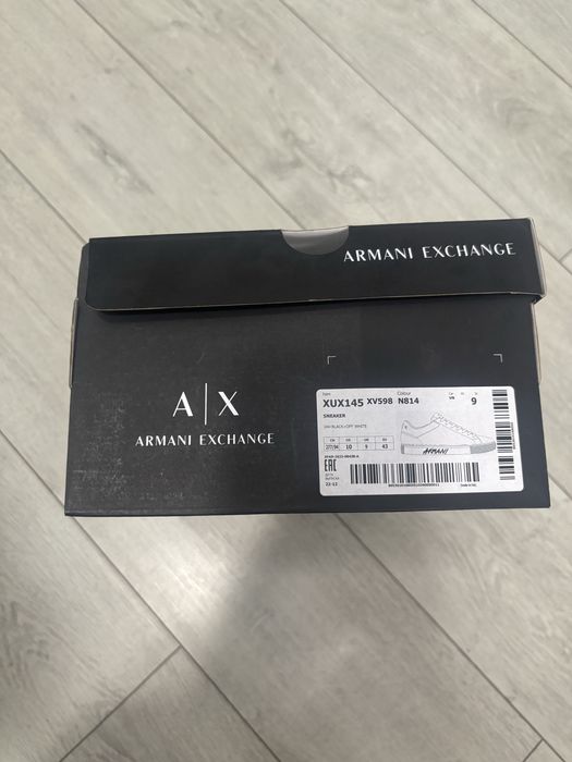 Adidasi Armani Exchange