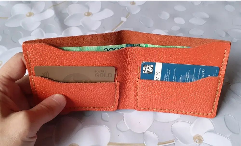 Продам новый - Кожаный Кошелек!
