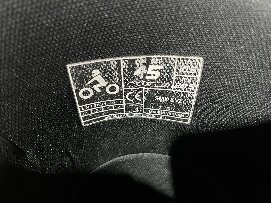 Мото екип и мото ботуши