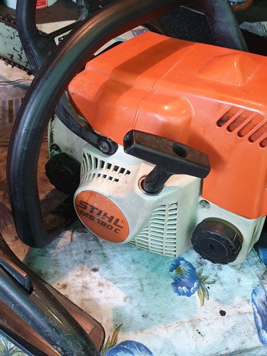 Vînd sau schimb drujba stihl ms 180c