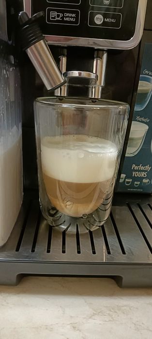 Vand Delonghi Dinamica
Garanție 3 luni
Cappuccino,caffelatte,latte mac