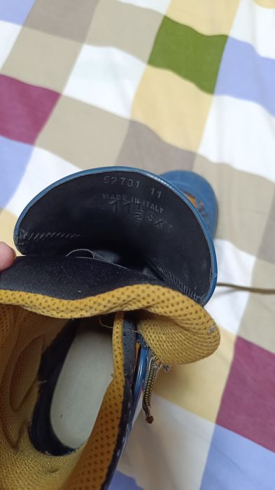 Спорт горные ботинки.