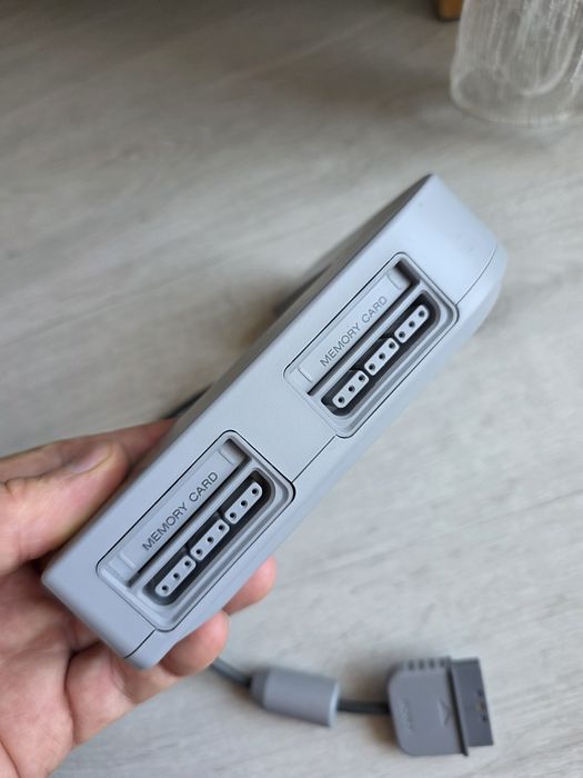 Sony Multi Tap SCPH-1070 Playstation 1 PsOne Multiplayer Adapter
