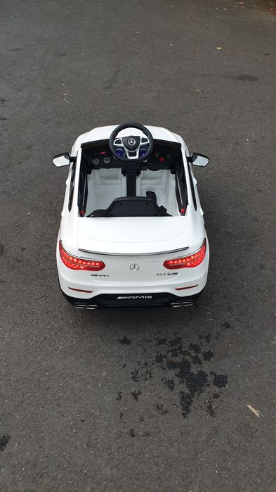 Mașinuța electrică pentru copiii