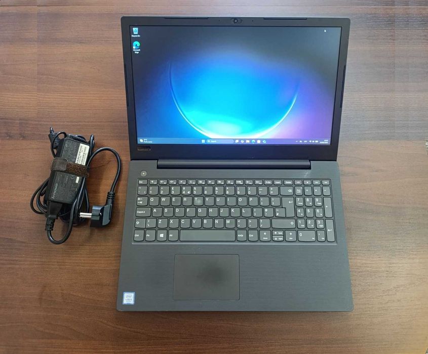 Lenovo V130-15ikb 15.6 in Laptop i5-7200U 2.5 GHz 8GB 256GB NVME SSD Win 11 Home 96.73% батерия и оригинално зарядно