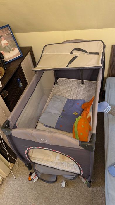 Pătuț pliablil + saltea + suport/măsuță înfășat bebeluș
