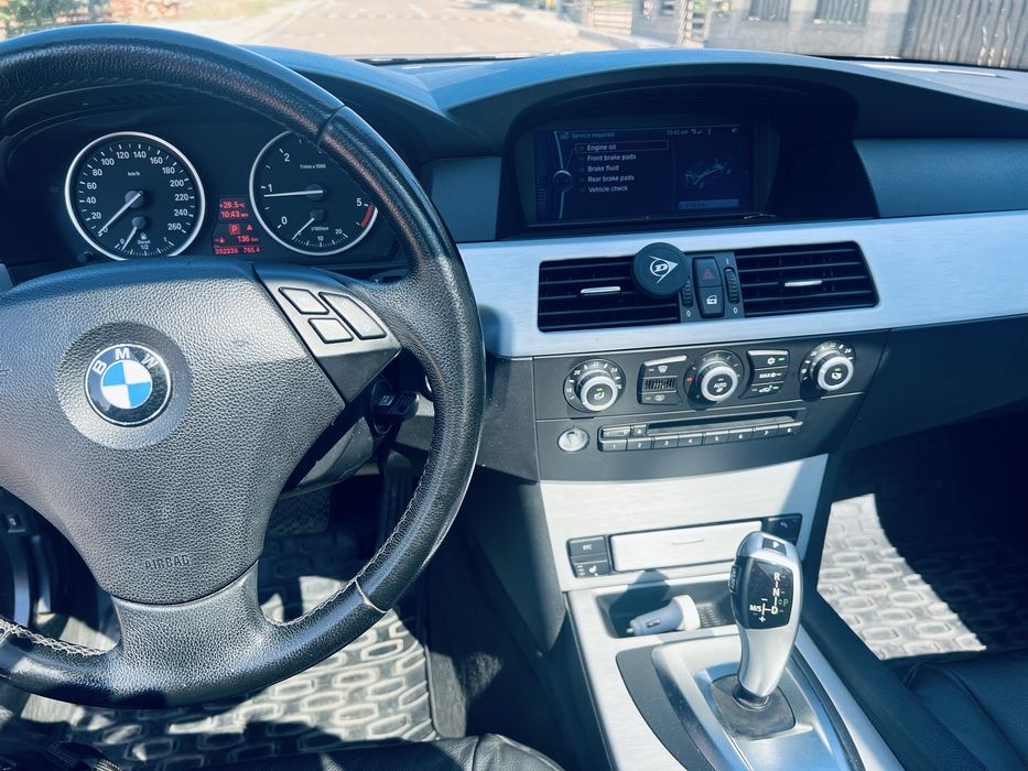 BMW 5 Series 2009 — imagine 5