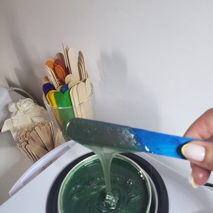Ofer servicii profesionale de masaj si cosmetica