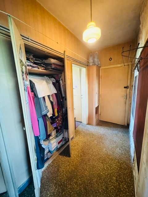 Света Троица двустаен тухла
