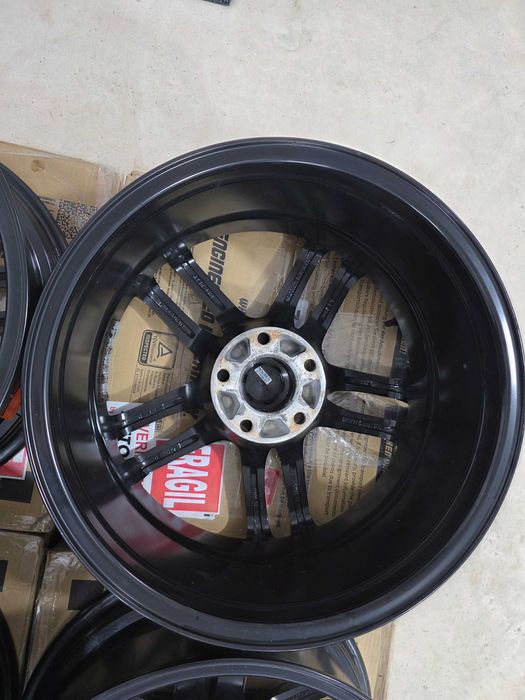 Jante 18 BMW F30 F31 E90 E91 X1 X3 F20 F21 5x120 72.6 8J et35