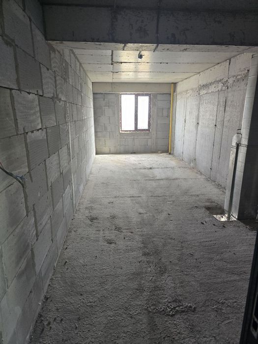 Uy sotiladi novostroyka