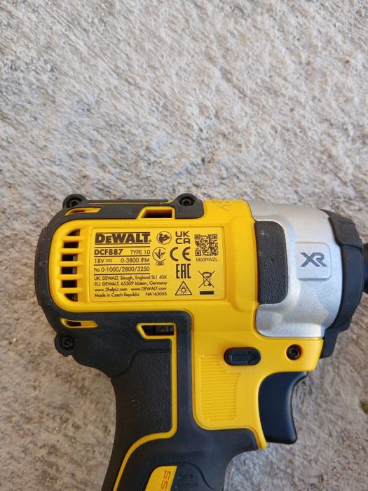 Безчеткови машини  Dewalt 18волта