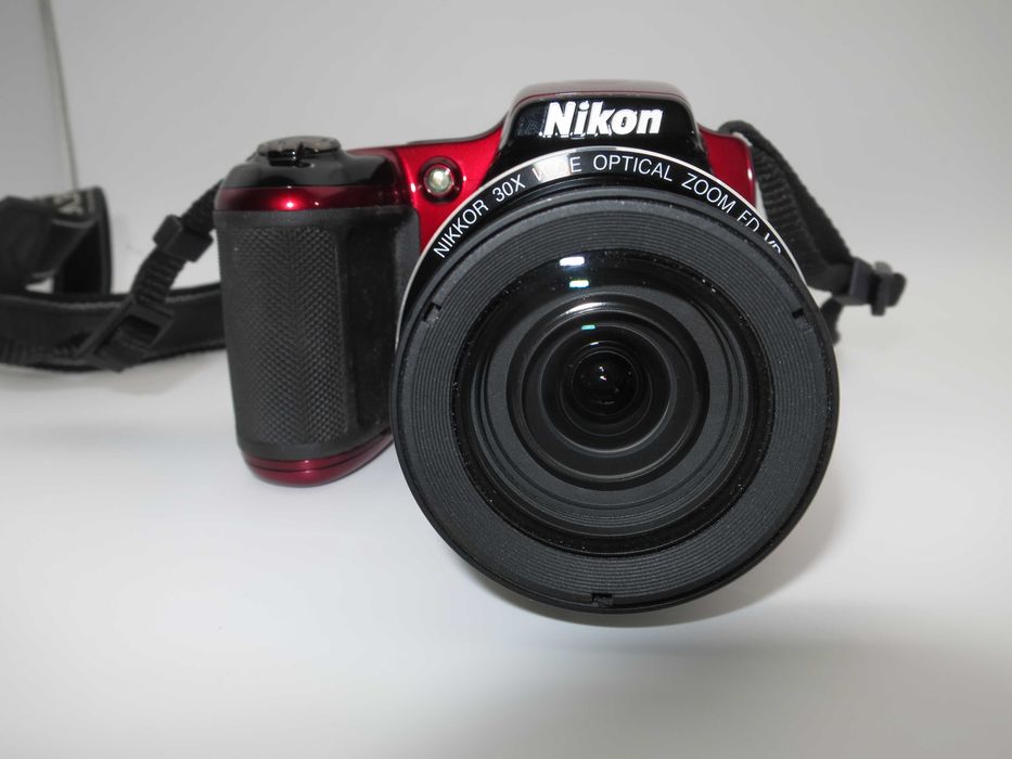 Nikon Coolpix L820 компактен цифров фотоапара с огромен 30х оптичен зум, full-hd видео, дигитална камера, работи отлично и в състояние КАТО НОВА