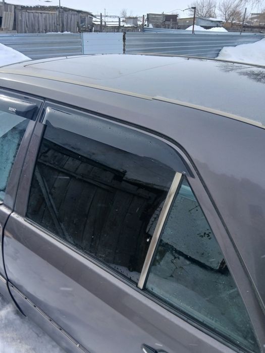 Продам мерседес 124.