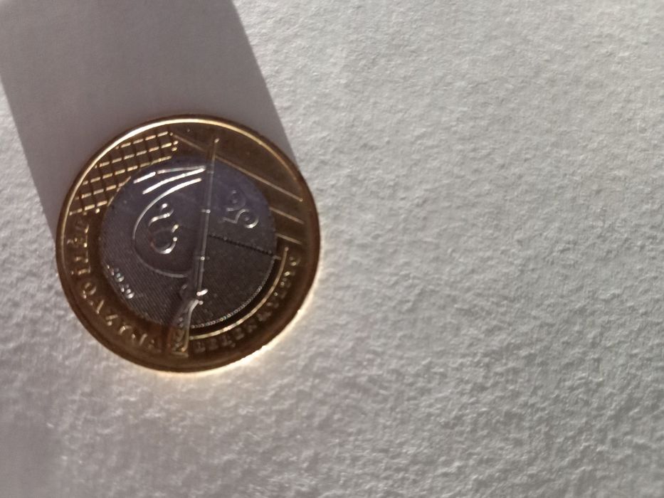 Продам монету 100т