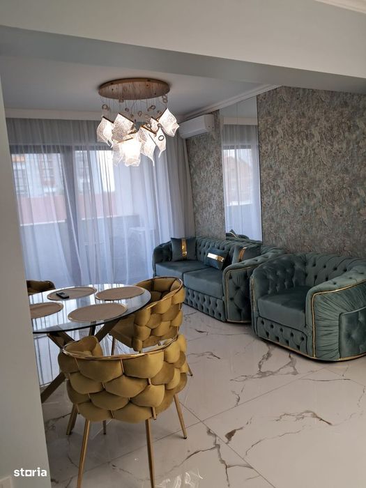 Apartament 3 camere, balcon, Orasul Nou