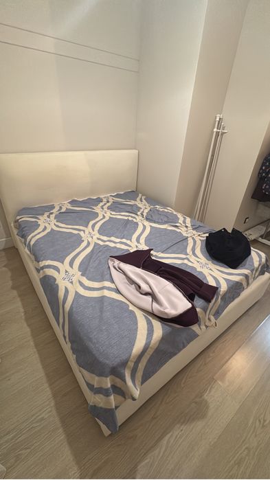 Продам кровать 160*200