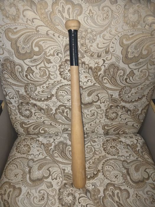 Бейсбольная бита