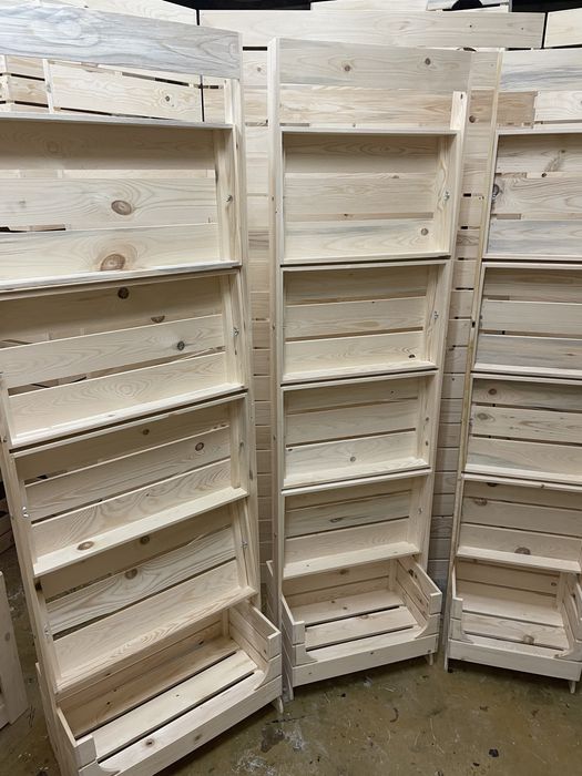 Дървен стелаж с регулиращи се рафтове /хляб/ вино и други