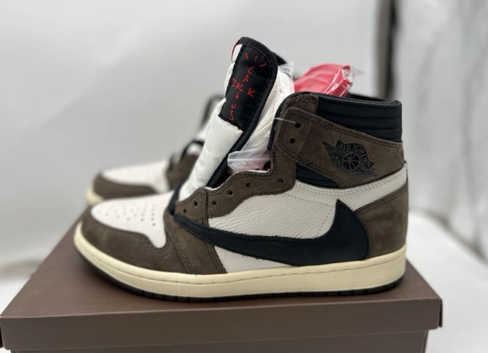 Adidasi Nike Air Jordan 1 Retro Travis Scott Cactus Jack