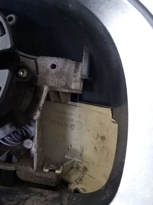 Oglinda electrica dreapta vw touran facelift PENTRU PIESE 1t0857934
