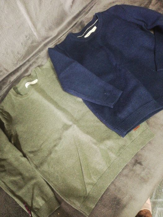 Точно за сезона-Две прекрасни пуловерчета за 5-6 год.