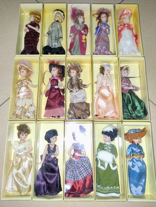 Păpuși de porțelan.