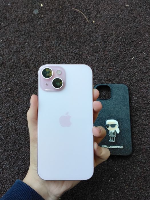 iPhone 15 simplu