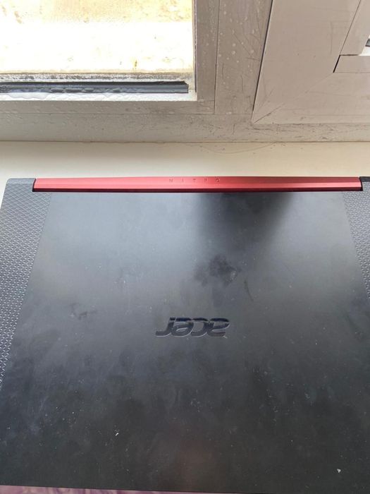 Ноутбук сатылады