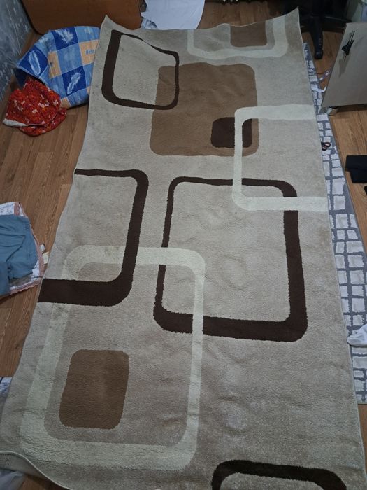 Ковер длиный с квадратики