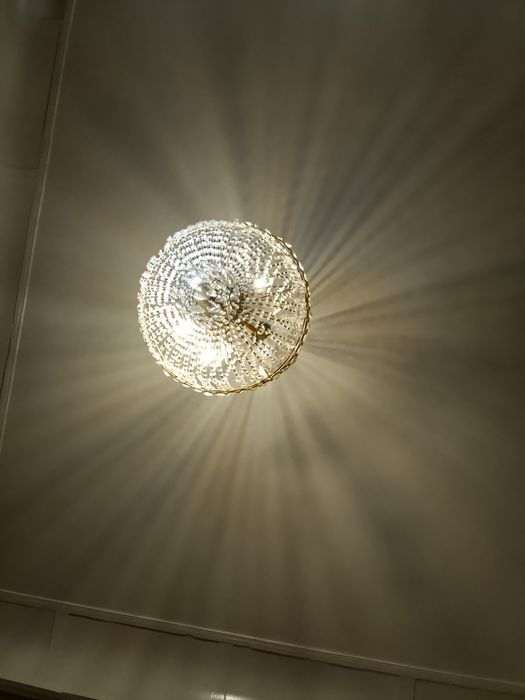 Люстра катта  Хогана мулжаланган