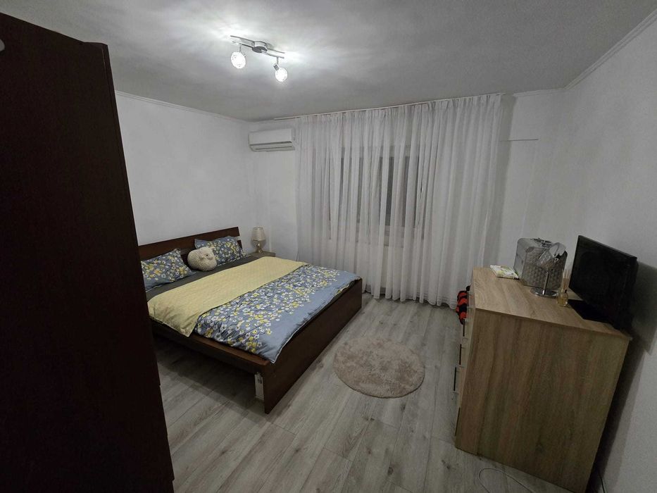 Dau în chirie apartament cu 2 camere