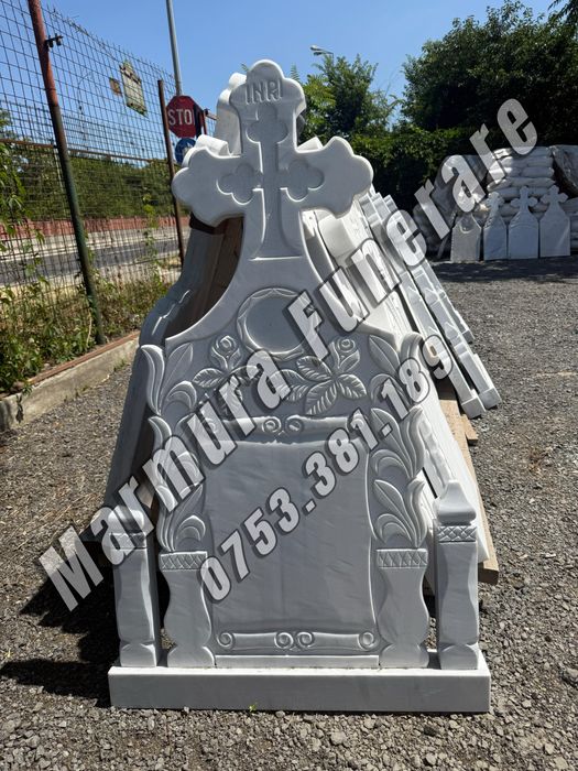 Cruce Marmură Mozaic Granit , Mozaic Ornamental Lucrari Funerafe