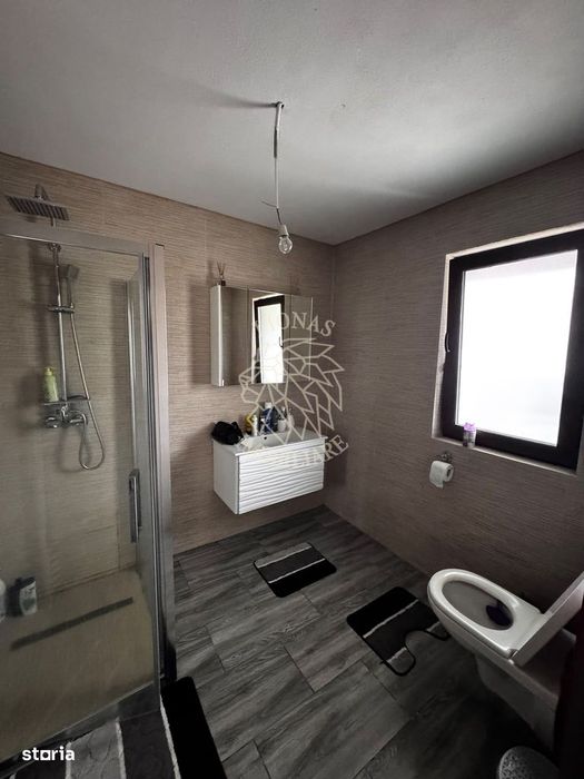 Casa-constructie noua-5 camere-teren 400 mp-Ragla, 15 km de Bistrita