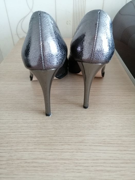 Продам шикарные туфли