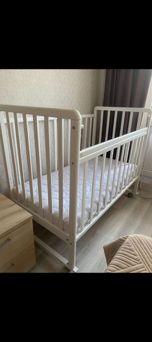Продам кроватку манеж