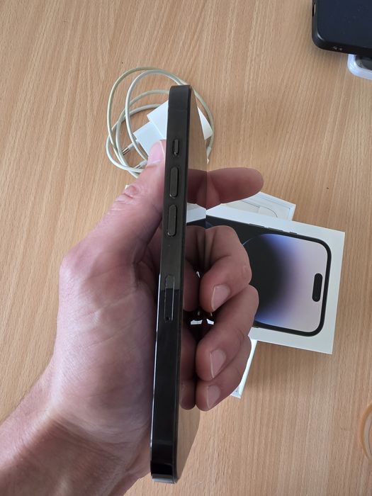 Продавам iPhone 14 Pro 256GB - Space Black (Черен Графит) • Пълен комплект