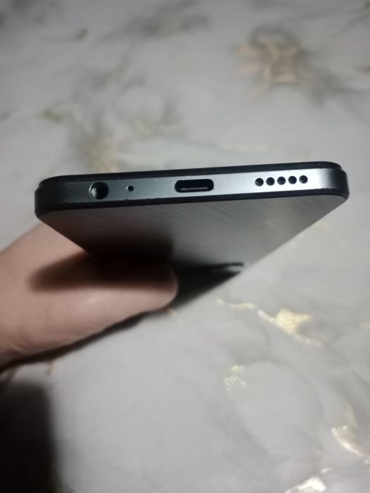 Продам Vivo Y 16