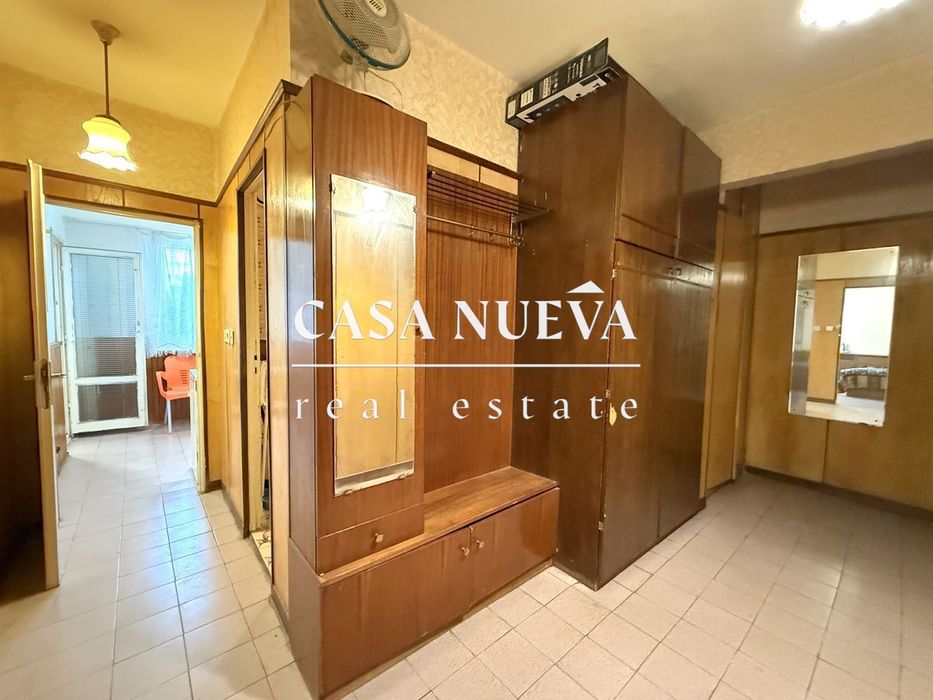 Двустаен апартамент в гр.София, ж.к. Младост 3