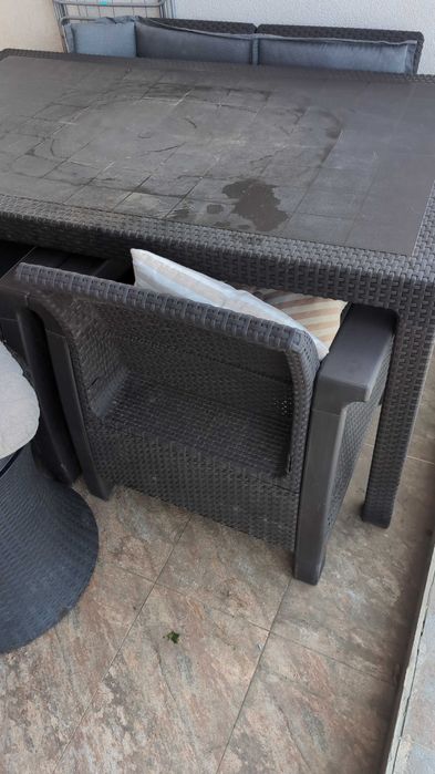 Masa + scaune + bancuta + măsuță buturi pentru terasa - OFERTA