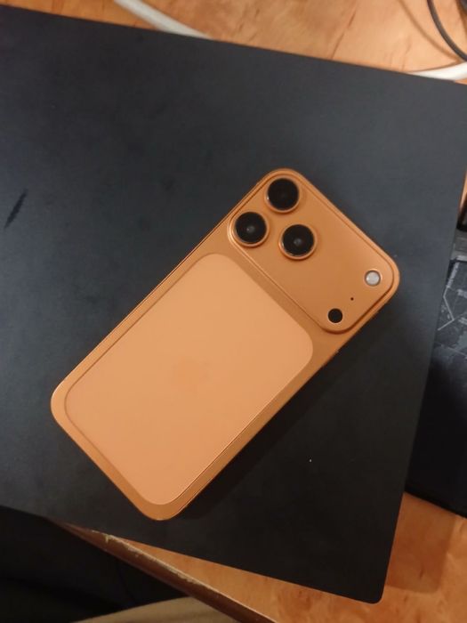 Iphone xr 17 korpusda