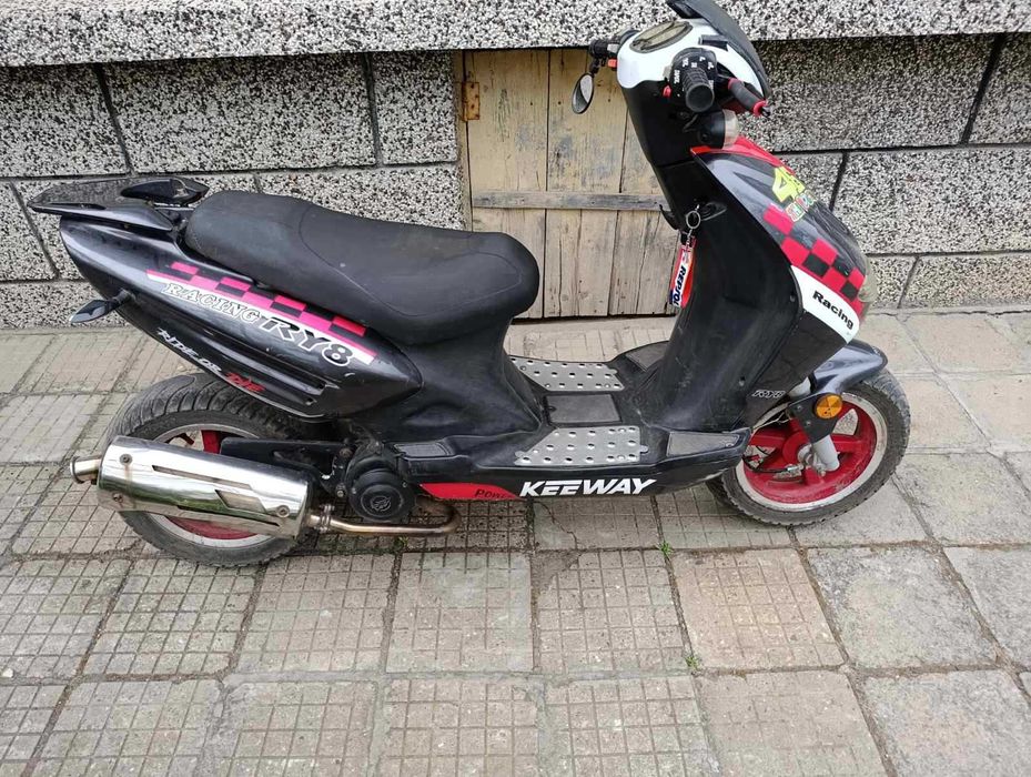 Продавам мотопед 50 кубика