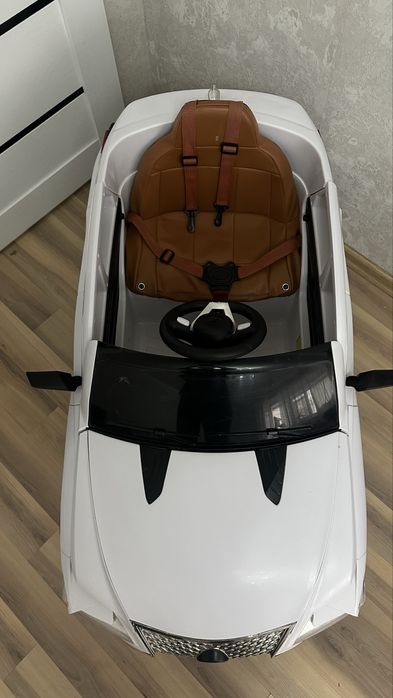 Детская машина электромобиль