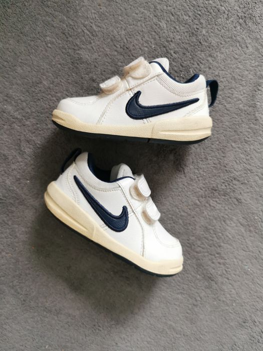 Adidași Nike din piele marimea 21