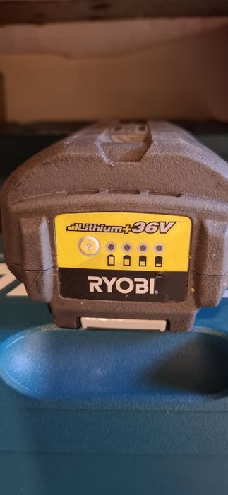 Roby acumulator baterie