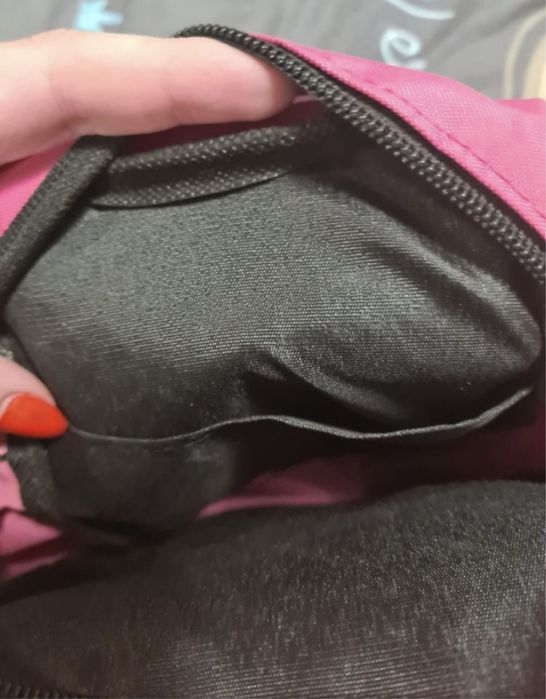 Малка Чантичка Nike