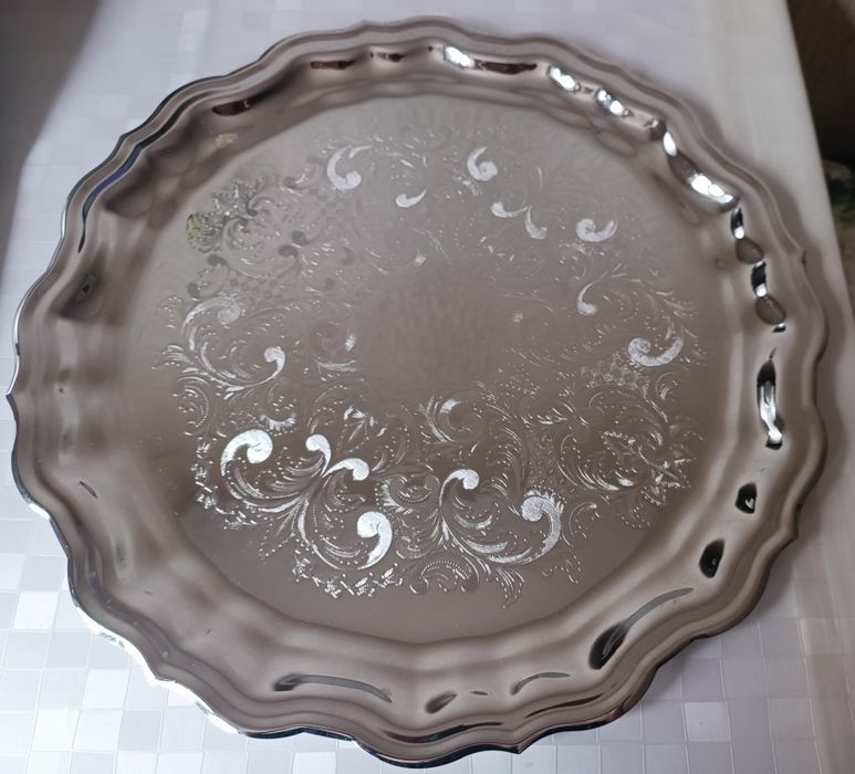 Продам поднос никелированный