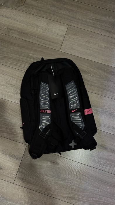 Продам рюкзак Nike Elite розовый